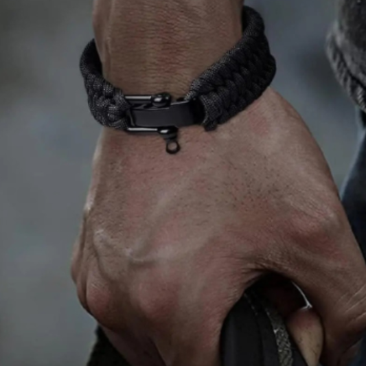 Adjustable Survival Paracord Bracelet